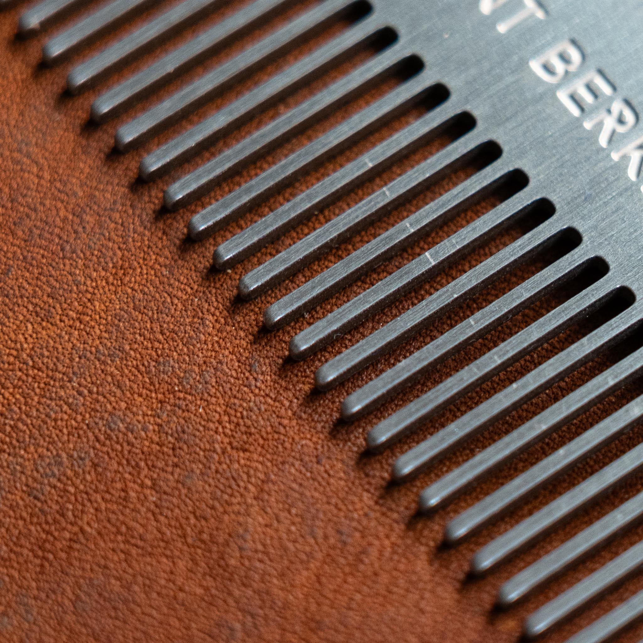 APEX - Beard & Hair Comb